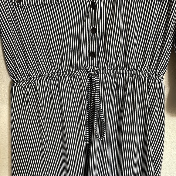 Siren Lily Maternity Striped Dress Black and White Stripe Size Small - Picture 4 of 9